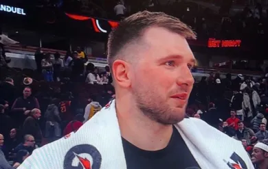 开元棋牌官方-东契奇：原本以为海斯这次扣篮会失手，那真是个精彩的扣篮